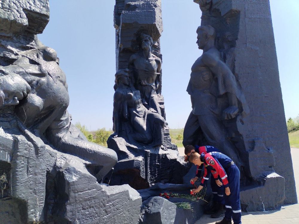 Сохраним историческую память о Великой Победе, путём вовлечения молодёжи и подрастающего поколения в памятные мероприятия Сохраним историческую память о Великой Победе, путём вовлечения молодёжи и подрастающего поколения в памятные мероприятия