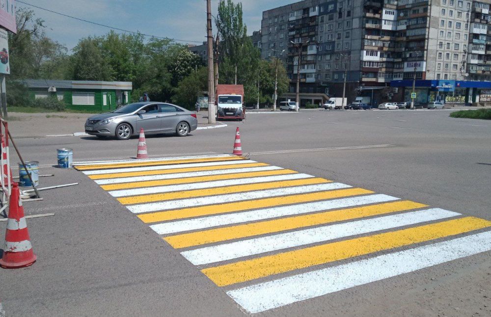 Коммунальные службы проводят работы на территории города Коммунальные службы проводят работы на территории города