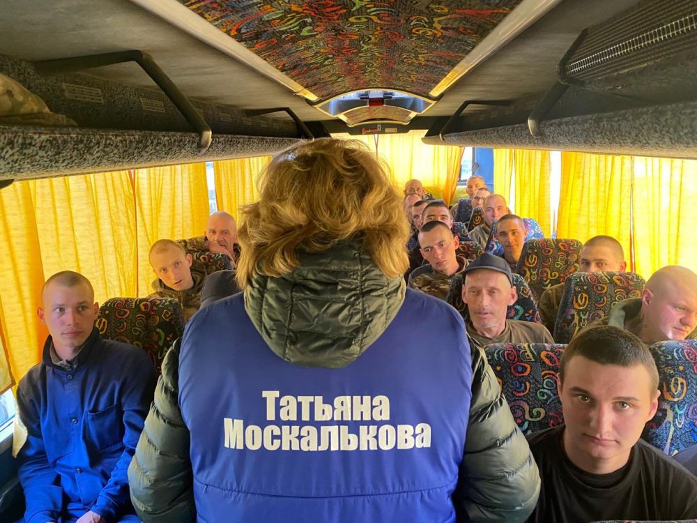 Татьяна Москалькова: Особенно волнительно и приятно в преддверии 80-летия Победы встретить на границе Белоруссии и Украины 205 наших защитников Родины, освобожденных благодаря Президенту Российской Федерации, Минобороны... Татьяна Москалькова: Особенно волнительно и приятно в преддверии 80-летия Победы встретить на границе Белоруссии и Украины 205 наших защитников Родины, освобожденных благодаря Президенту Российской Федерации, Минобороны...
