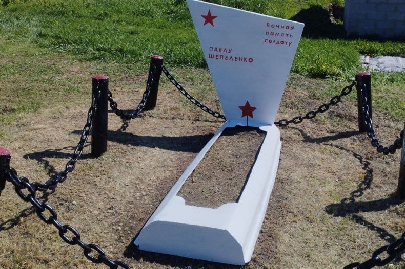 В пгт Калининский ко Дню Победы продолжают благоустраивать захоронения героев Великой Отечественной войны В пгт Калининский ко Дню Победы продолжают благоустраивать захоронения героев Великой Отечественной войны