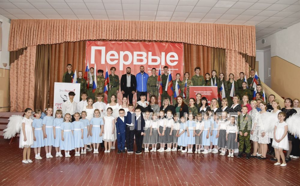Накануне Дня Великой Победы в Краснолучском городском округе состоялось трогательное мероприятие «Победный вальс», посвященное подвигу советского народа в годы Великой Отечественной войны Накануне Дня Великой Победы в Краснолучском городском округе состоялось трогательное мероприятие «Победный вальс», посвященное подвигу советского народа в годы Великой Отечественной войны