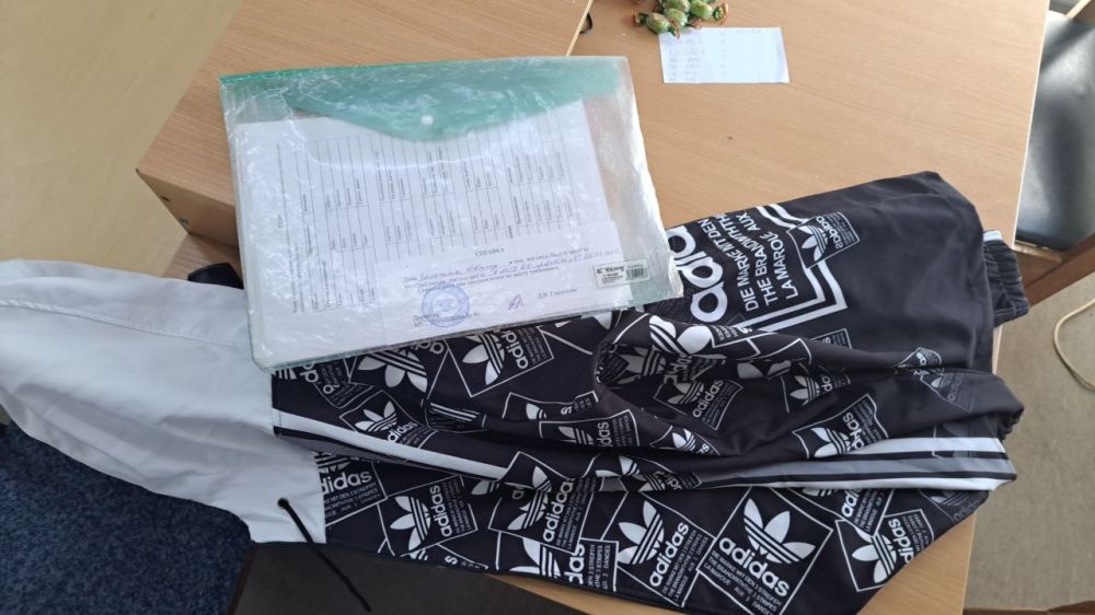 В автобусе найдены вещи, владельцев просим связаться с нами по телефону: +79591703977 В автобусе найдены вещи, владельцев просим связаться с нами по телефону: +79591703977