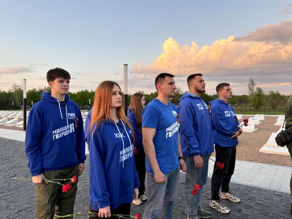 Скорбь и гордость: на месте первых жертв войны Скорбь и гордость: на месте первых жертв войны