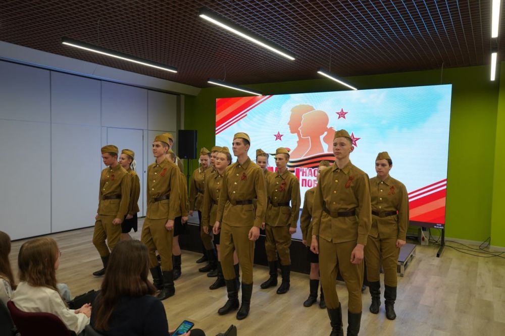 В Луганске прошел гала-концерт «Мы – наследники Победы!» В Луганске прошел гала-концерт «Мы – наследники Победы!»