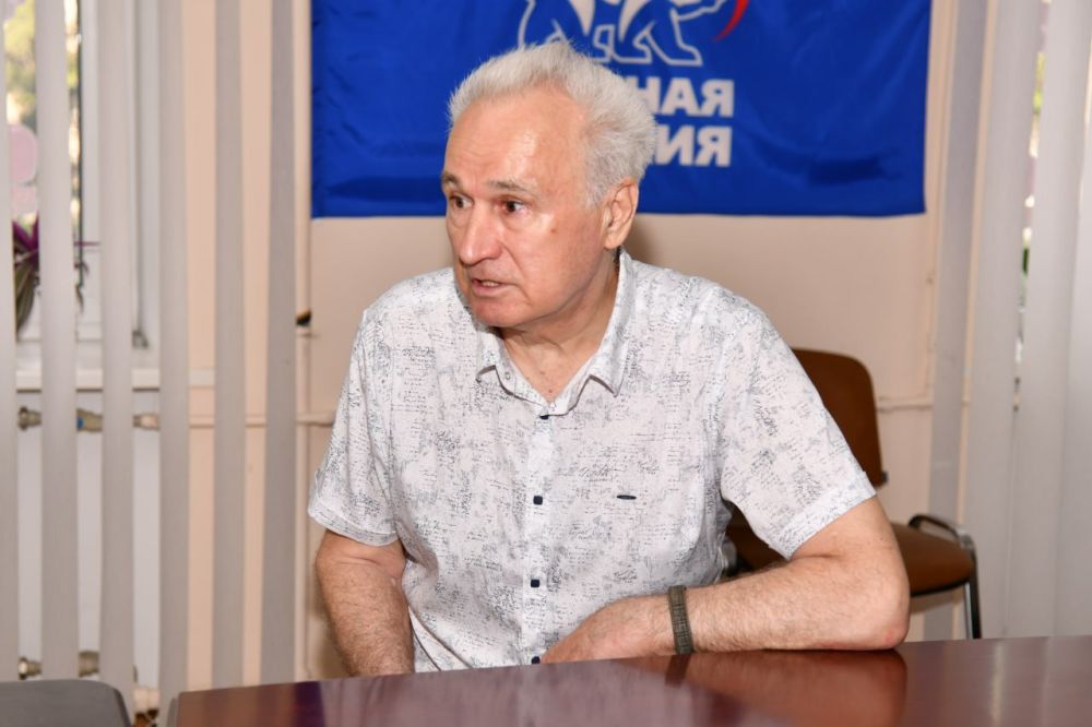 Андрей Сухачев: На личном приеме вместе с представителями Администрации, муниципальных предприятий коммунальной сферы разбирались в каждом отдельном случае жителей, которые обратились Андрей Сухачев: На личном приеме вместе с представителями Администрации, муниципальных предприятий коммунальной сферы разбирались в каждом отдельном случае жителей, которые обратились