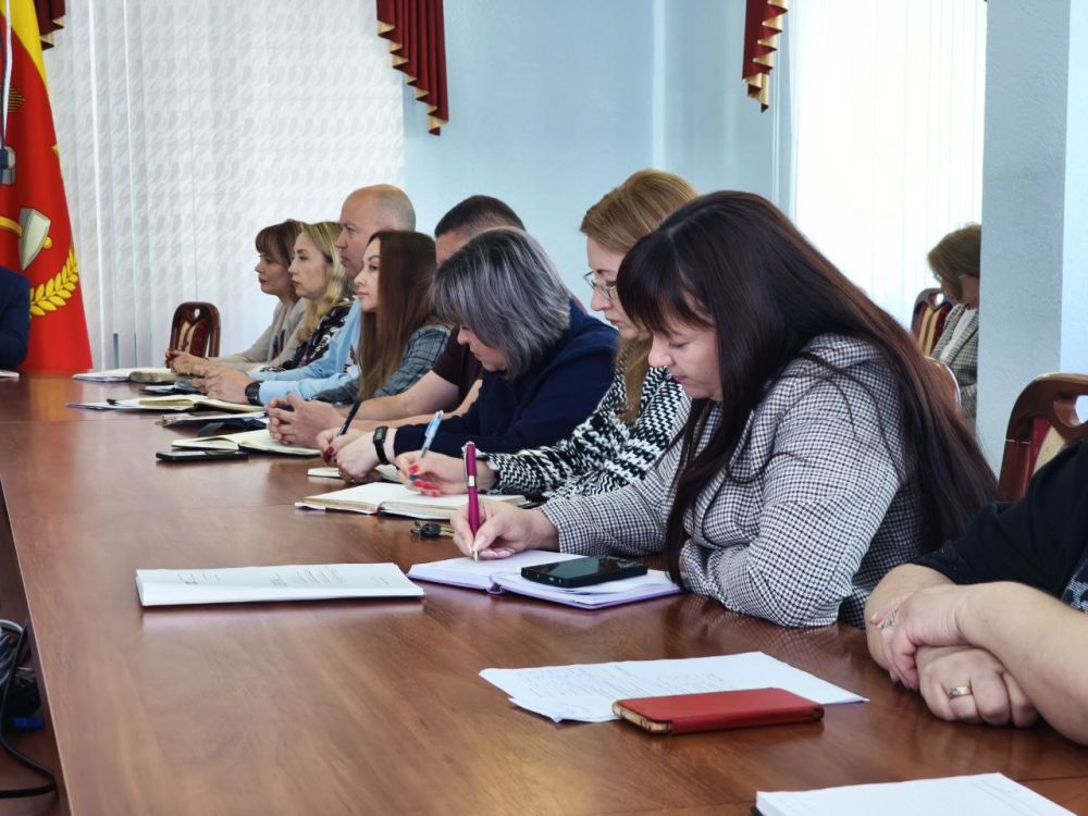 Сергей Козенко: Сегодня провел расширенное аппаратное совещание, посвященное подготовке к празднованию Великой Победы и Дня Республики Сергей Козенко: Сегодня провел расширенное аппаратное совещание, посвященное подготовке к празднованию Великой Победы и Дня Республики