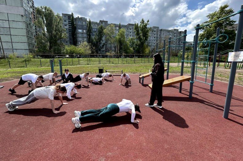 Свердловские активисты присоединились к Республиканскому форуму «Луганский характер – характер победителей» Свердловские активисты присоединились к Республиканскому форуму «Луганский характер – характер победителей»