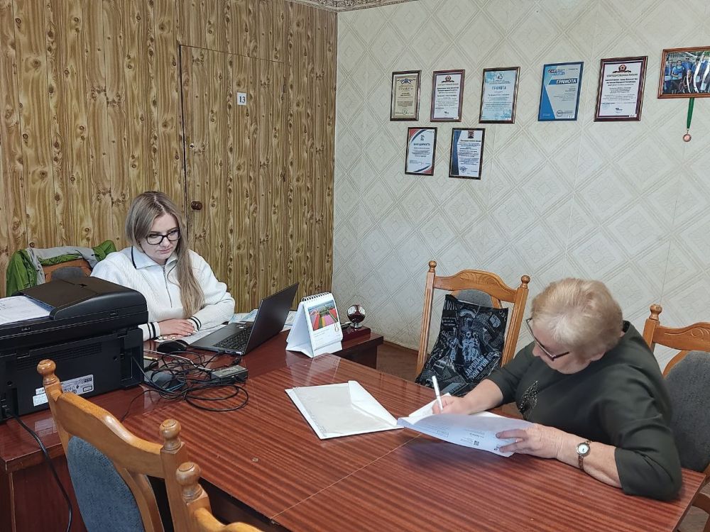 Сегодня в отделе жизнеобеспечения г. Вахрушево состоялся очередной выездной прием мобильного офиса МФЦ ЛНР Сегодня в отделе жизнеобеспечения г. Вахрушево состоялся очередной выездной прием мобильного офиса МФЦ ЛНР