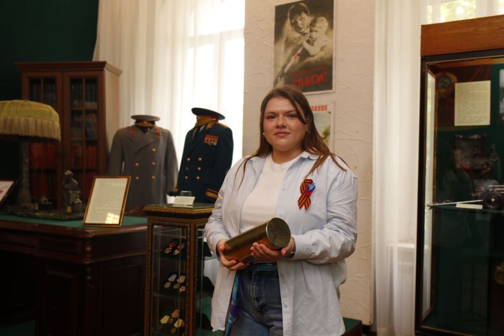 В музее истории города Луганска во время открытия выставки, посвящённой военным годам нашего города, состоялась закладка Капсулы Победы В музее истории города Луганска во время открытия выставки, посвящённой военным годам нашего города, состоялась закладка Капсулы Победы