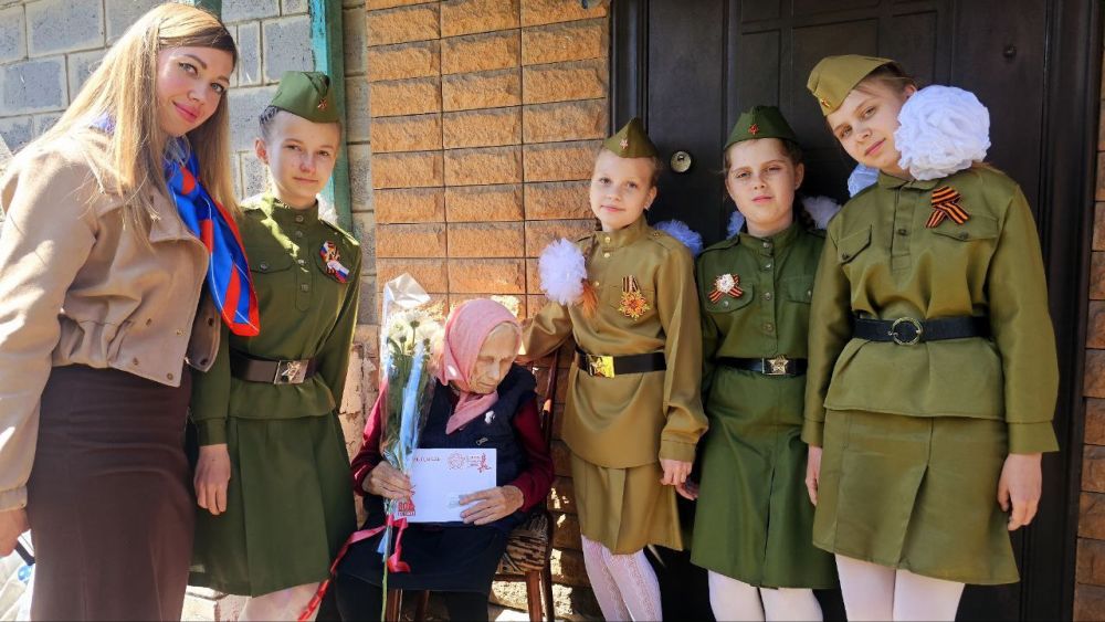 В рамках празднования Года защитника Отечества и в преддверии 80-летия Великой Победы, когда вся страна с особым трепетом вспоминает героические страницы истории, сотрудники отдела жизнеобеспечения пгт Дзержинский и... В рамках празднования Года защитника Отечества и в преддверии 80-летия Великой Победы, когда вся страна с особым трепетом вспоминает героические страницы истории, сотрудники отдела жизнеобеспечения пгт Дзержинский и...