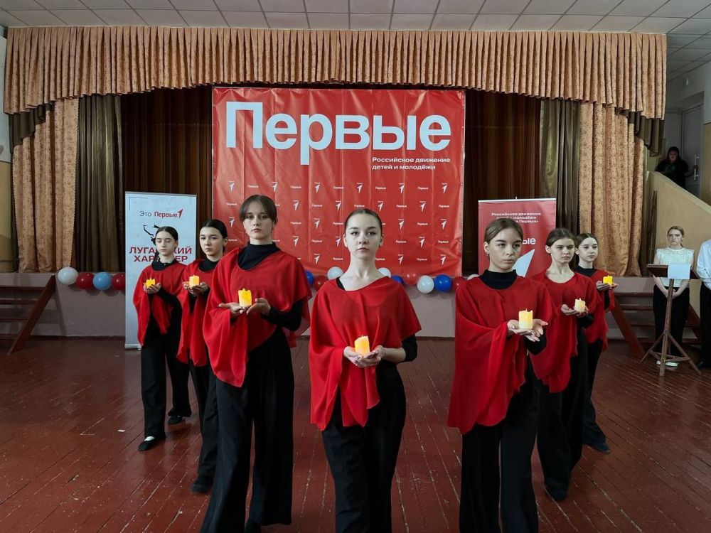 Победный вальс. При поддержке местного отделения Единой России на базе Краснолучской школы №29 им.С.Х.Хасанова состоялось трогательное мероприятие «Победный вальс», посвященное подвигу советского народа в годы Великой... Победный вальс. При поддержке местного отделения Единой России на базе Краснолучской школы №29 им.С.Х.Хасанова состоялось трогательное мероприятие «Победный вальс», посвященное подвигу советского народа в годы Великой...