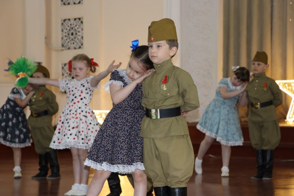 "Наследники Победы" в Стаханове: детские сердца бьются в ритме Победы "Наследники Победы" в Стаханове: детские сердца бьются в ритме Победы