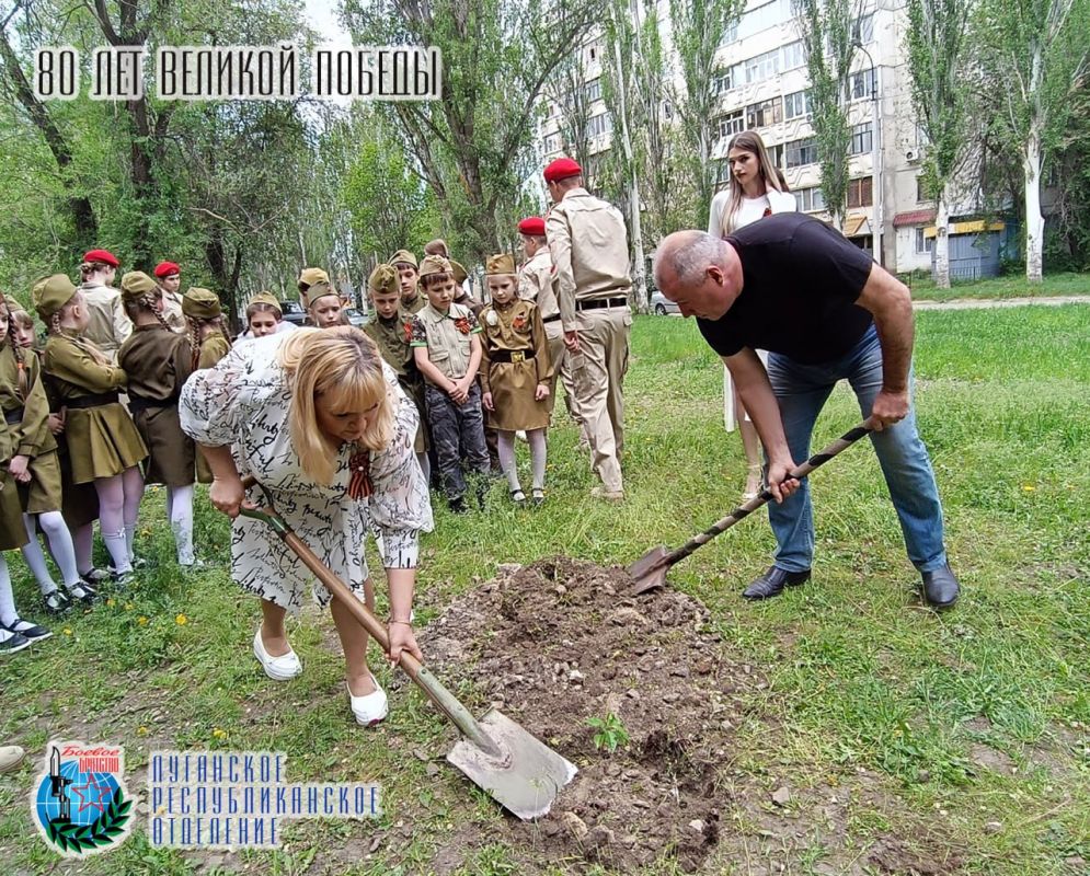5 мая Юров Юрий Павлович депутат Народного Совета Луганской Народной Республики, член Совета Луганского республиканского отделения Всероссийской общественной организации ветеранов «БОЕВОЕ БРАТСТВО» в Луганской гимназии №52... 5 мая Юров Юрий Павлович депутат Народного Совета Луганской Народной Республики, член Совета Луганского республиканского отделения Всероссийской общественной организации ветеранов «БОЕВОЕ БРАТСТВО» в Луганской гимназии №52...