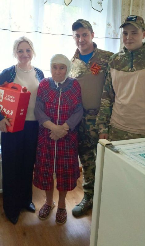 В городе Рубежном прошло торжественное поздравление ветеранов Великой Отечественной войны в честь 80-летия Дня Победы В городе Рубежном прошло торжественное поздравление ветеранов Великой Отечественной войны в честь 80-летия Дня Победы
