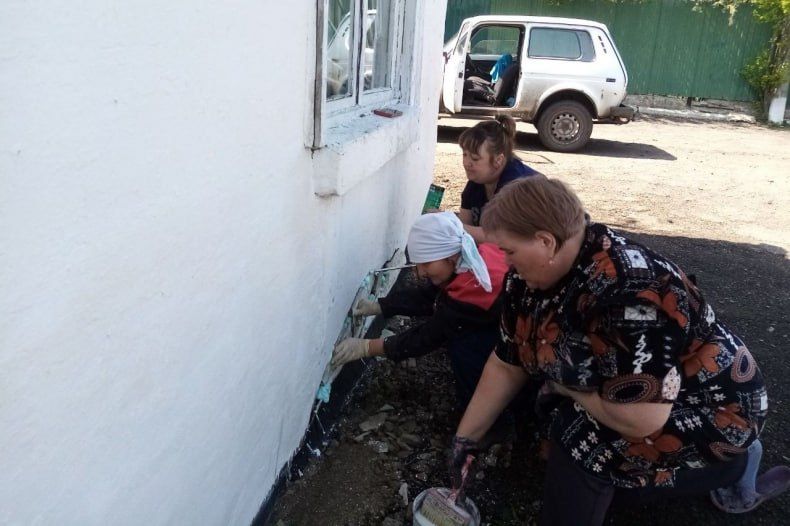 В селе Александровка продолжается подготовка ко Дню Победы В селе Александровка продолжается подготовка ко Дню Победы