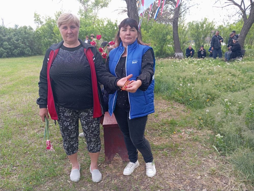 В преддверии 80-летия Победы в Великой Отечественной войне активисты «Единой России» провели акцию «Георгиевская лента» В преддверии 80-летия Победы в Великой Отечественной войне активисты «Единой России» провели акцию «Георгиевская лента»