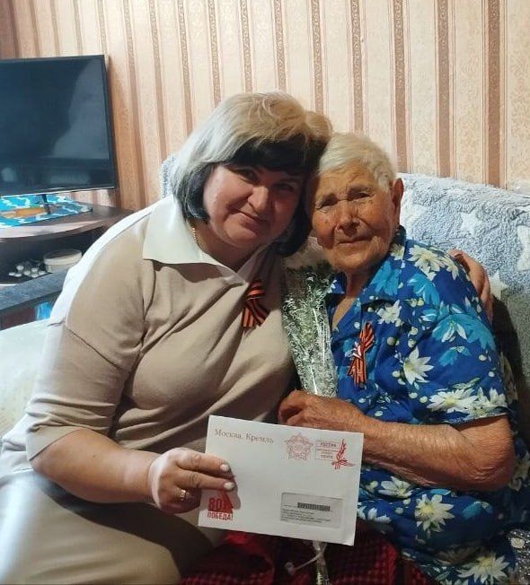 В преддверии Дня Победы начальник отдела по жизнеобеспечению пгт Северный, с. Давыдо-Никольское, с. Великий Суходол Ирина Тарарина проявила внимание к ветеранам Великой Отечественной войны, проживающим в поселках Северный... В преддверии Дня Победы начальник отдела по жизнеобеспечению пгт Северный, с. Давыдо-Никольское, с. Великий Суходол Ирина Тарарина проявила внимание к ветеранам Великой Отечественной войны, проживающим в поселках Северный...