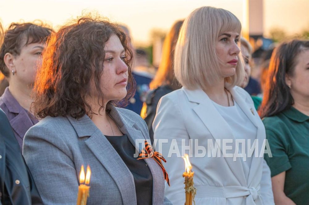 Инна Швенк: В рамках акции #ОгоньПамяти - Частицу вечного огня Народный фронт привез прямиком из Александровского сада Инна Швенк: В рамках акции #ОгоньПамяти - Частицу вечного огня Народный фронт привез прямиком из Александровского сада