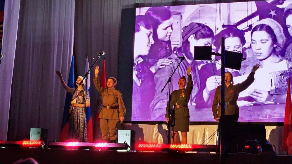 Городское торжественное собрание к 80-летию Великой Победы прошло в Алчевске Городское торжественное собрание к 80-летию Великой Победы прошло в Алчевске