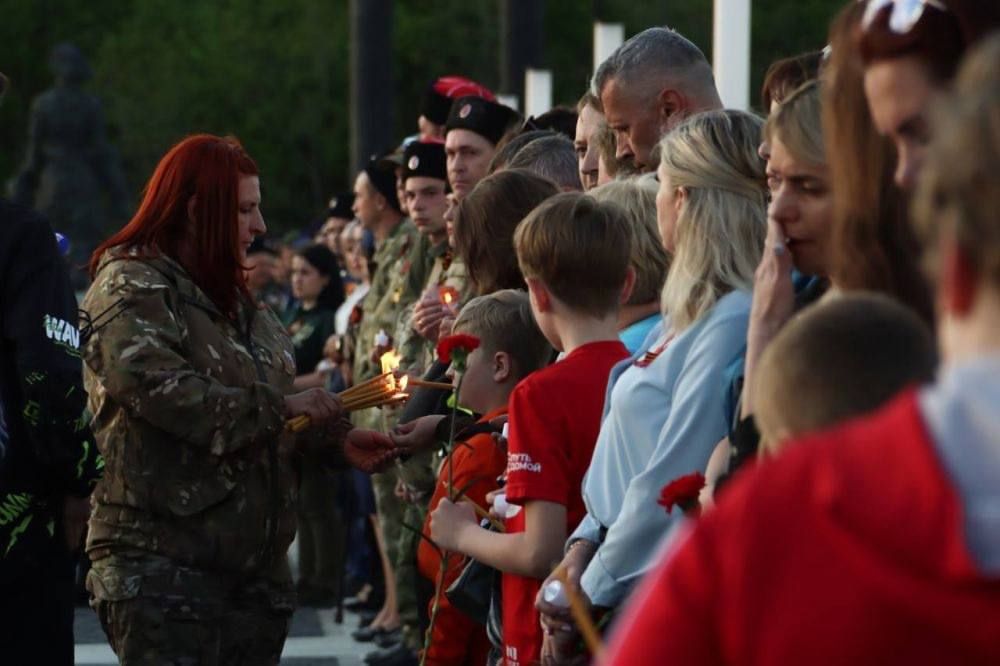 Инна Швенк: В рамках акции #ОгоньПамяти - Частицу вечного огня Народный фронт привез прямиком из Александровского сада Инна Швенк: В рамках акции #ОгоньПамяти - Частицу вечного огня Народный фронт привез прямиком из Александровского сада