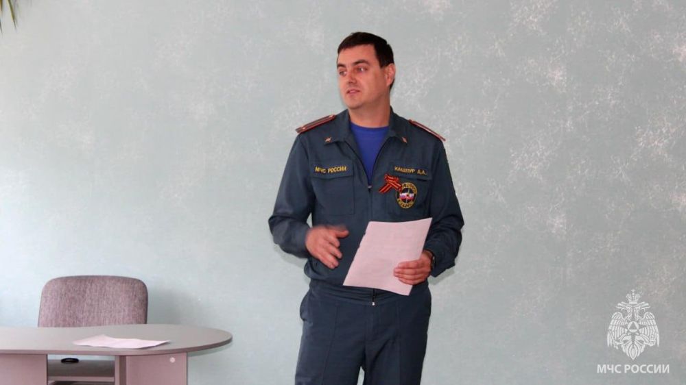 В Стаханове прошли открытые уроки по безопасности, приуроченные ко Дню Победы В Стаханове прошли открытые уроки по безопасности, приуроченные ко Дню Победы
