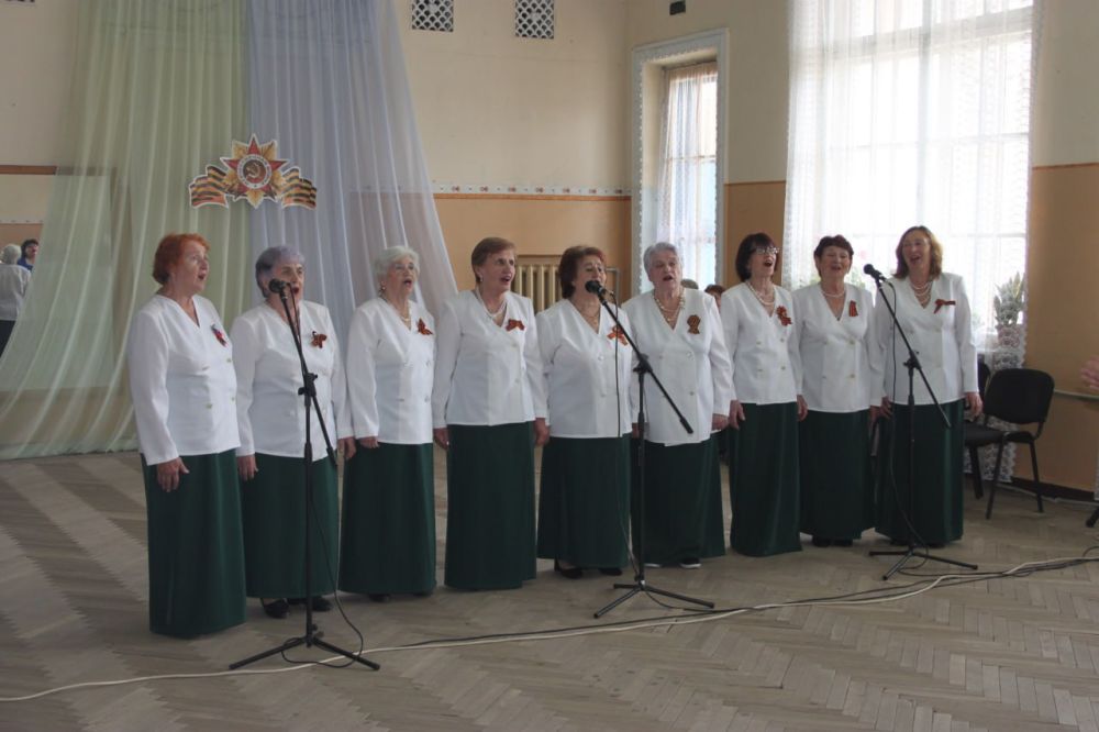 В Лутугинском районном доме культуры состоялся концерт «Когда умолкла музыка войны, и зазвучала музыка Победы» В Лутугинском районном доме культуры состоялся концерт «Когда умолкла музыка войны, и зазвучала музыка Победы»