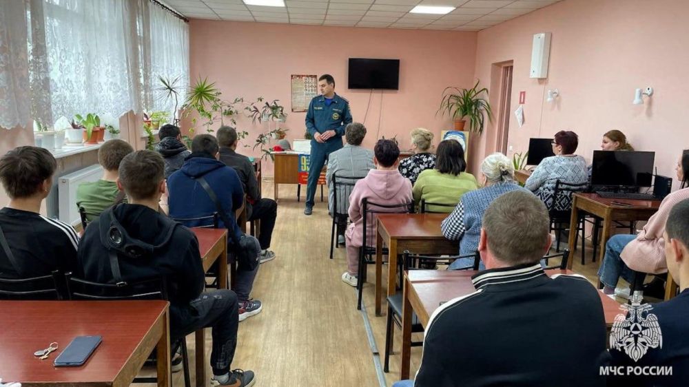 В Стаханове прошли открытые уроки по безопасности, приуроченные ко Дню Победы В Стаханове прошли открытые уроки по безопасности, приуроченные ко Дню Победы