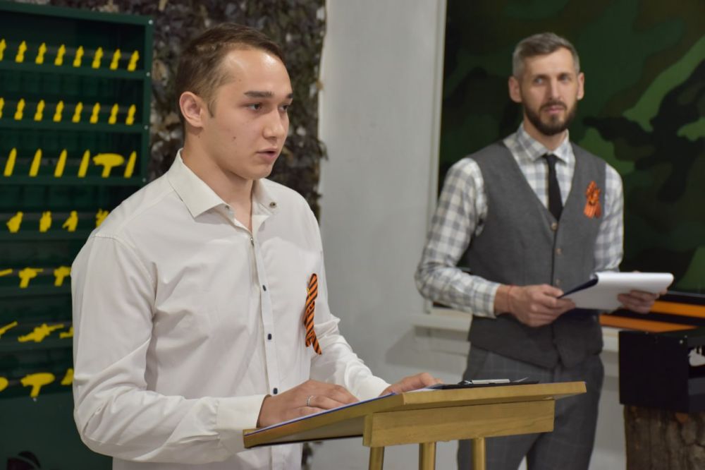 В Ровеньках открылся новый студенческий тир «СтрелОК» при поддержке Главы ЛНР В Ровеньках открылся новый студенческий тир «СтрелОК» при поддержке Главы ЛНР