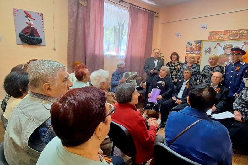 Праздничный концерт «Я помню! Я горжусь!» состоялся в Свердловском комплексном центре Праздничный концерт «Я помню! Я горжусь!» состоялся в Свердловском комплексном центре