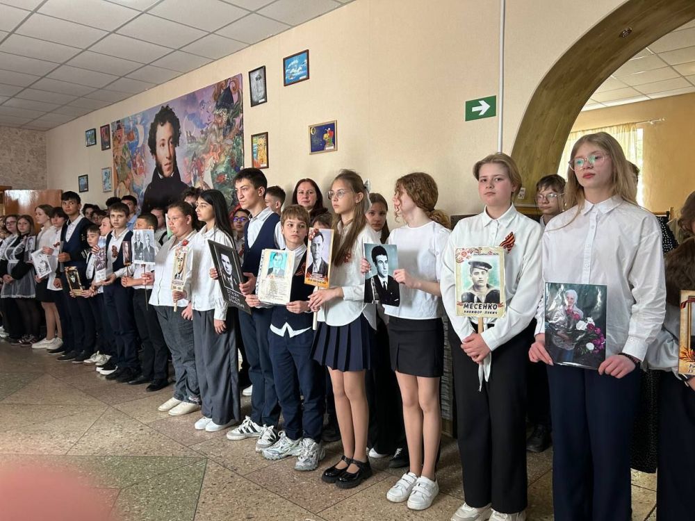 Великая память живёт в наших сердцах! Великая память живёт в наших сердцах!