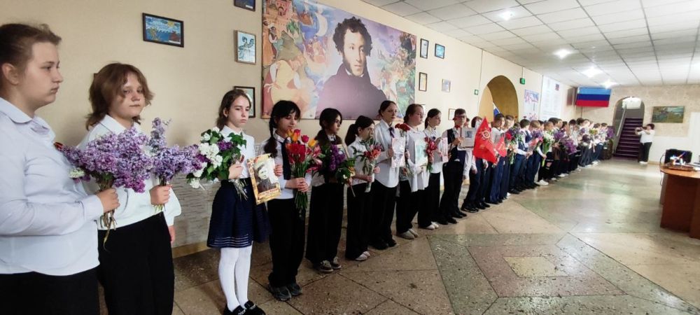 Великая память живёт в наших сердцах! Великая память живёт в наших сердцах!