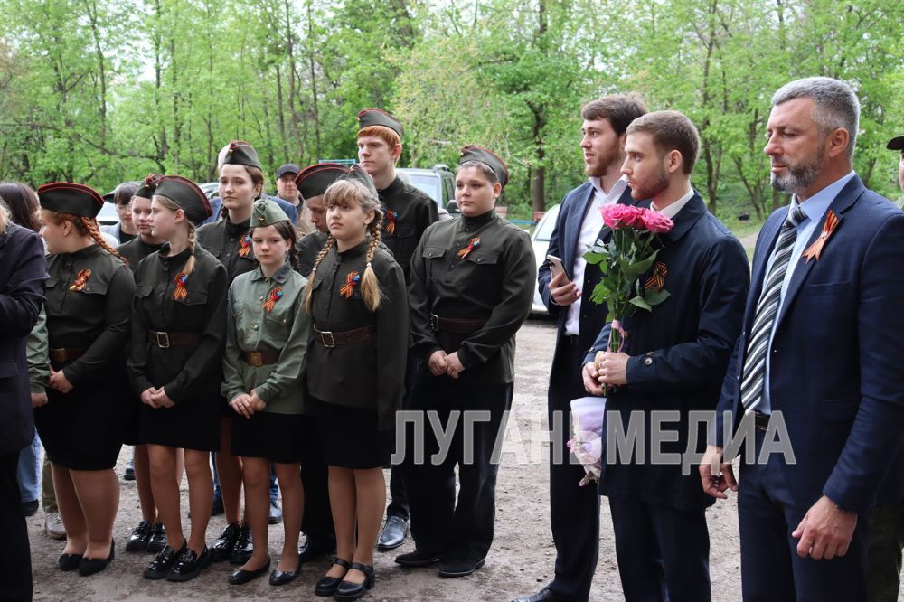 Ветеранов Свердловского муниципалитета поздравили с наступающим Днем Победы Ветеранов Свердловского муниципалитета поздравили с наступающим Днем Победы