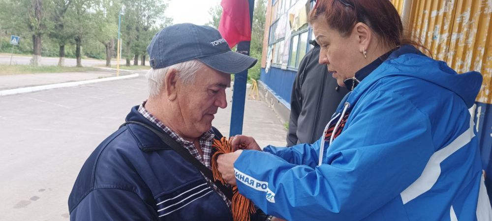 «Единая Россия» продолжает поздравлять детей войны в канун празднования 80-тилетия Великой Победы «Единая Россия» продолжает поздравлять детей войны в канун празднования 80-тилетия Великой Победы