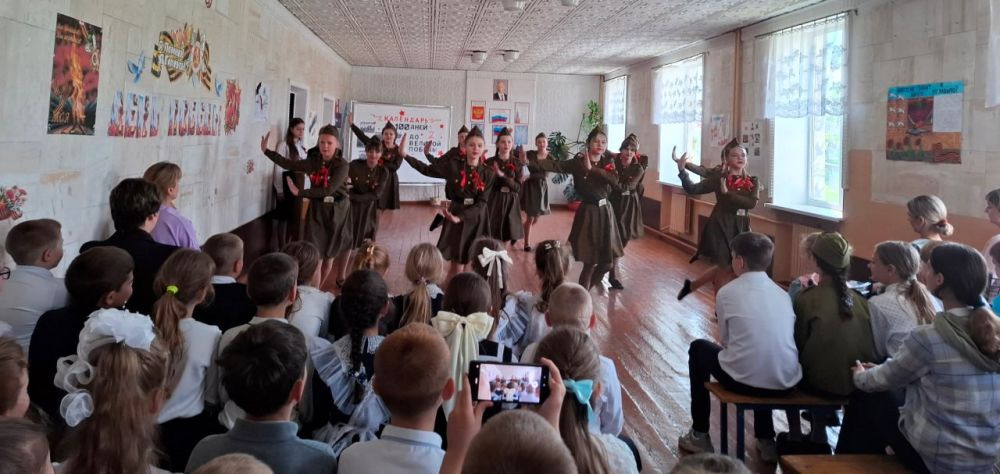 В честь 80-летия Победы в Великой Отечественной войне в Краснокутской школе прошёл праздничный концерт, ставший важным событием в череде патриотических мероприятий В честь 80-летия Победы в Великой Отечественной войне в Краснокутской школе прошёл праздничный концерт, ставший важным событием в череде патриотических мероприятий