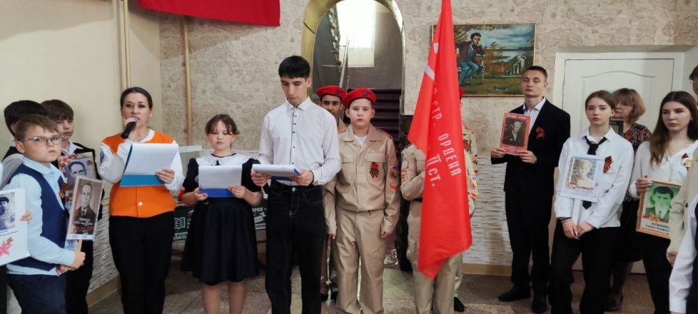 Великая память живёт в наших сердцах! Великая память живёт в наших сердцах!