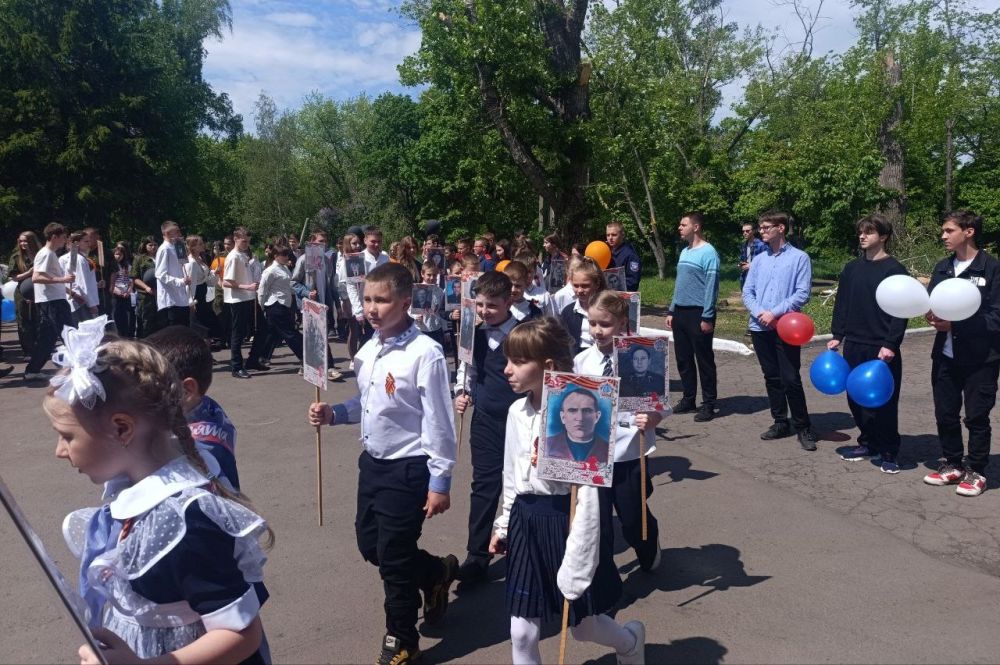 В Ивановской гимназии состоялось торжественное мероприятие, посвященное 80-летию Победы в Великой Отечественной войне В Ивановской гимназии состоялось торжественное мероприятие, посвященное 80-летию Победы в Великой Отечественной войне
