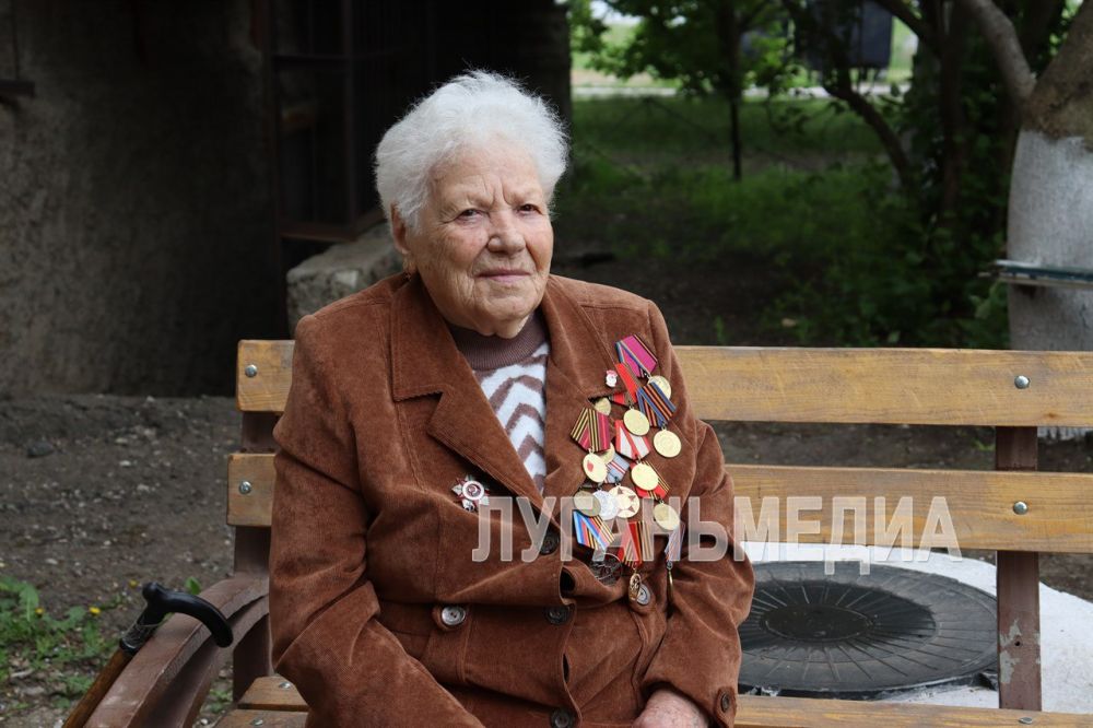 Ветеранов Свердловского муниципалитета поздравили с наступающим Днем Победы Ветеранов Свердловского муниципалитета поздравили с наступающим Днем Победы