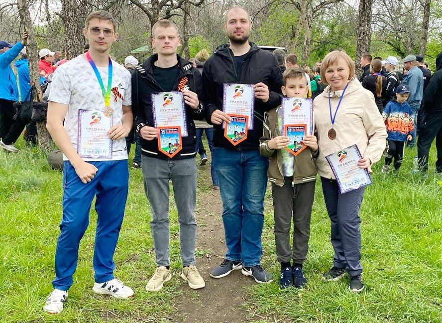 В Луганске прошел легкоатлетический пробег "за Победу" В Луганске прошел легкоатлетический пробег "за Победу"