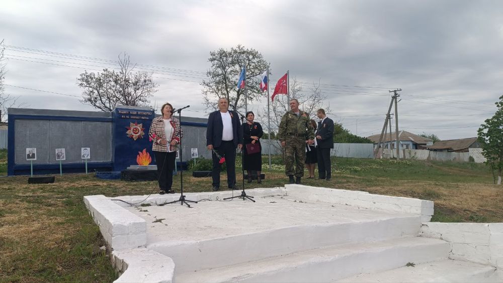 В рамках празднования Года защитника Отечества и в преддверии 80-летия Победы в Великой Отечественной войне в селе Ямы Троицкого муниципального округа состоялся торжественный митинг "Глазами тех, кто был в бою" В рамках празднования Года защитника Отечества и в преддверии 80-летия Победы в Великой Отечественной войне в селе Ямы Троицкого муниципального округа состоялся торжественный митинг "Глазами тех, кто был в бою"
