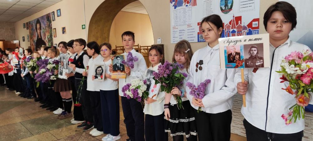 Великая память живёт в наших сердцах! Великая память живёт в наших сердцах!