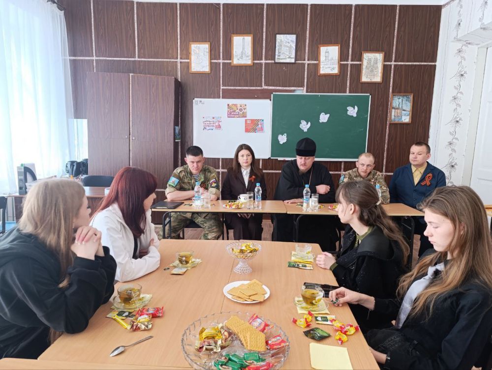 Депутат Совета городского округа города Брянки, координатор проекта "Историческая память" партии "Единая Россия" Юлия Федькина приняла участие в духовно-патриотическом диалоге «Церковь и Победа» Депутат Совета городского округа города Брянки, координатор проекта "Историческая память" партии "Единая Россия" Юлия Федькина приняла участие в духовно-патриотическом диалоге «Церковь и Победа»
