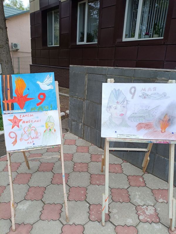В Муниципальном бюджетном образовательном учреждении дополнительного образования "Марковская школа искусств" инициирована и реализована выставка, приуроченная к празднованию Дня Победы В Муниципальном бюджетном образовательном учреждении дополнительного образования "Марковская школа искусств" инициирована и реализована выставка, приуроченная к празднованию Дня Победы