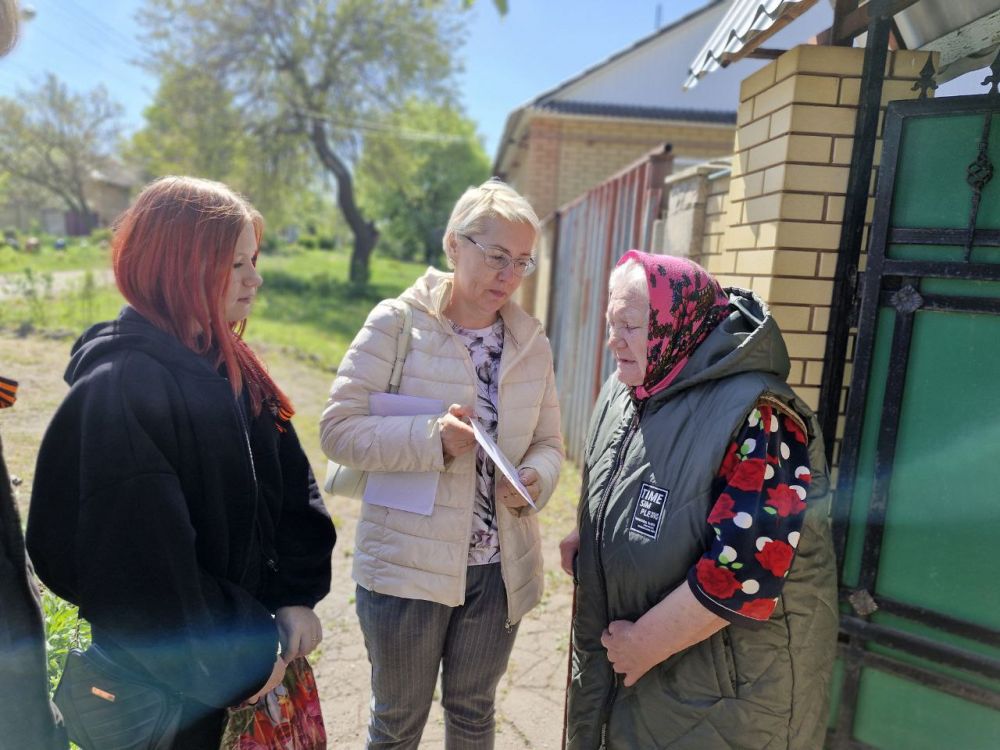 В преддверии празднования 80-летия Великой Победы ветераны, труженики тыла, участники войны, проживающие в Стаханове, Ирмино и Алмазной, получают поздравительные письма от Президента Российской Федерации Владимира... В преддверии празднования 80-летия Великой Победы ветераны, труженики тыла, участники войны, проживающие в Стаханове, Ирмино и Алмазной, получают поздравительные письма от Президента Российской Федерации Владимира...