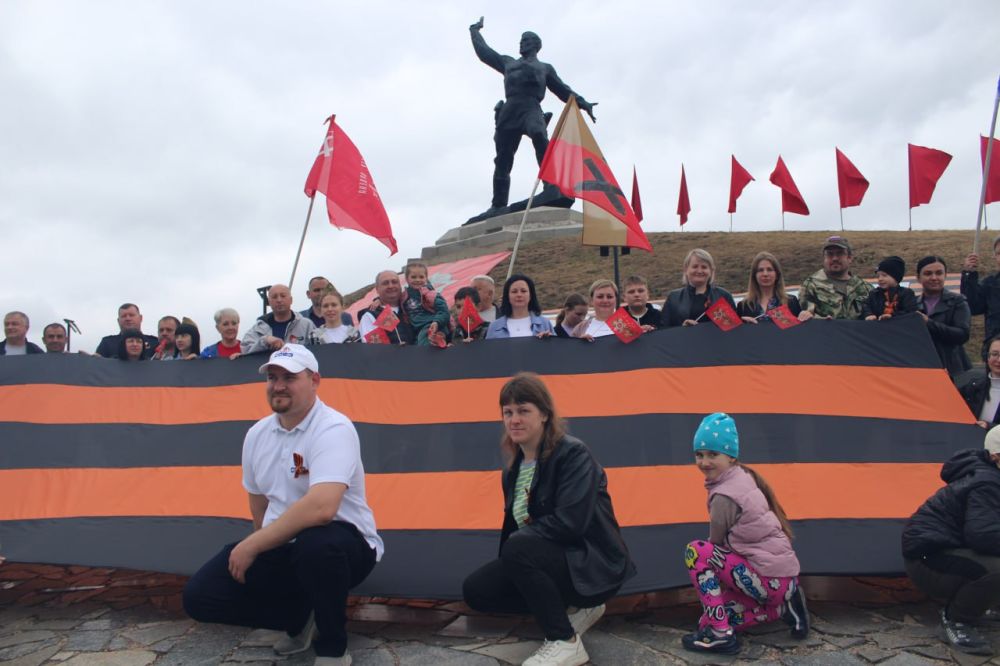 В рамках партпроекта «Историческая память» в канун празднования 80-летия Победы на Славяносербщине состоялся автопробег «Спасибо деду за Победу!» В рамках партпроекта «Историческая память» в канун празднования 80-летия Победы на Славяносербщине состоялся автопробег «Спасибо деду за Победу!»