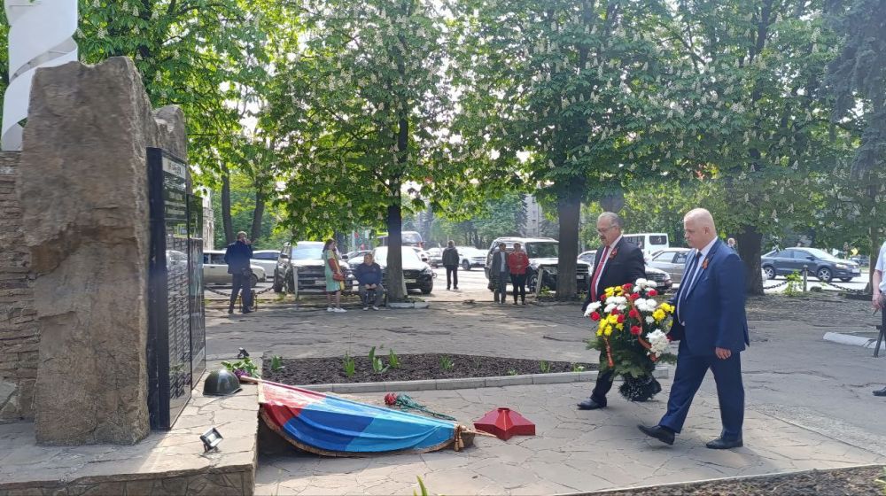 Сергей Саенко: Сегодня, в день 80-летия Победы в Великой Отечественной войне, мы отдаем дань памяти и уважения тем, кто сражался за нашу свободу и независимость Сергей Саенко: Сегодня, в день 80-летия Победы в Великой Отечественной войне, мы отдаем дань памяти и уважения тем, кто сражался за нашу свободу и независимость