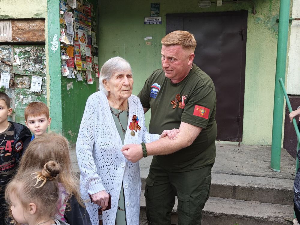 8 мая Ливадиной Серафиме Николаевне, ветерану Великой Отечественной войны исполнился 101 год 8 мая Ливадиной Серафиме Николаевне, ветерану Великой Отечественной войны исполнился 101 год