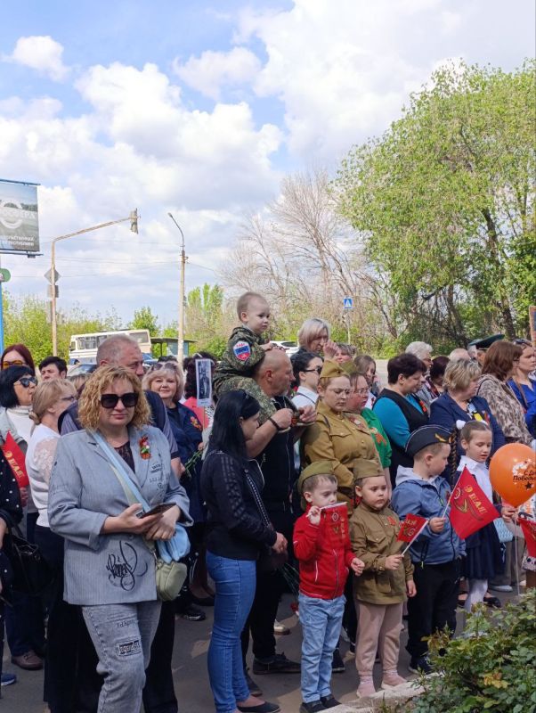 Торжественный митинг в поселке Юбилейное Торжественный митинг в поселке Юбилейное