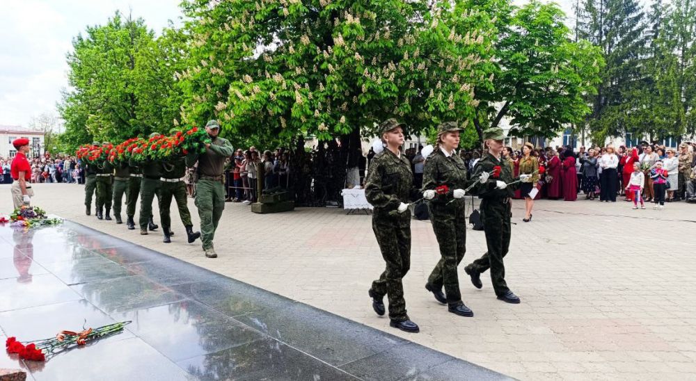 В Антрацитовском муниципальном округе прошел ряд мероприятий, посвященных празднованию Дня Победы В Антрацитовском муниципальном округе прошел ряд мероприятий, посвященных празднованию Дня Победы