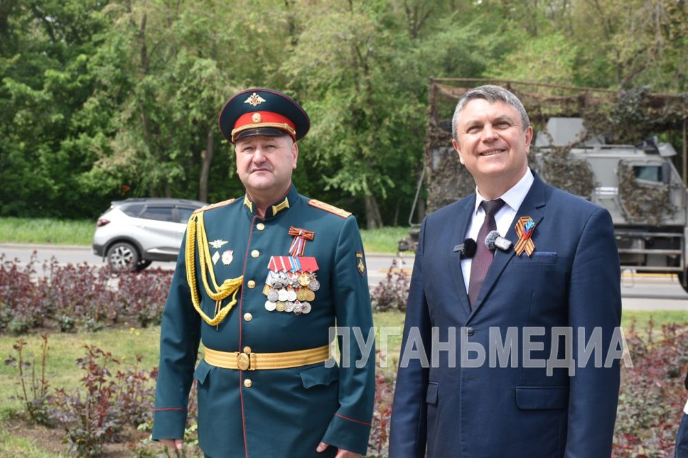 Глава ЛНР Леонид Пасечник посетил торжественный запуск двигателя танка Великой Победы Т-34 имени лейтенанта Ивана Кисенко, установленного на постаменте в районе Острой Могилы Глава ЛНР Леонид Пасечник посетил торжественный запуск двигателя танка Великой Победы Т-34 имени лейтенанта Ивана Кисенко, установленного на постаменте в районе Острой Могилы