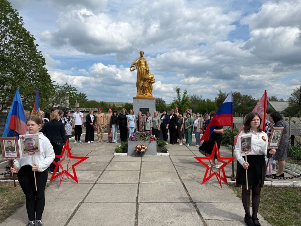 Андрей Рубанцов: 9. Атмосфера празднования 80-летия Великой Победы в городском округе город Ровеньки Сегодня во всех поселках городского типа и селе Благовка прошли торжественные мероприятия, посвященные празднованию... Андрей Рубанцов: 9. Атмосфера празднования 80-летия Великой Победы в городском округе город Ровеньки Сегодня во всех поселках городского типа и селе Благовка прошли торжественные мероприятия, посвященные празднованию...